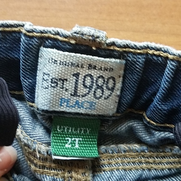 2t children's place utility Jean's. Light wash - Picture 4 of 4